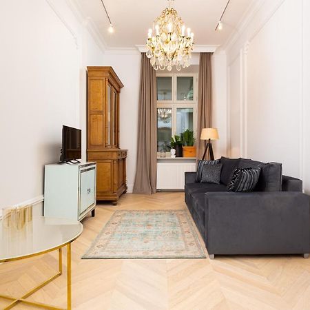 Lux Studio Kamienica Noakowskiego 16 By Noclegi Renters Warszawa Exteriör bild